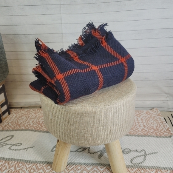 MERONA NAVY & RED PLAID BLANKET SCARF - Picture 3 of 6